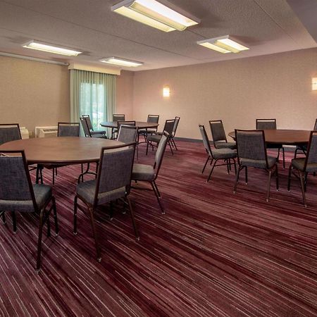 Courtyard by Marriott Rockville Exteriör bild