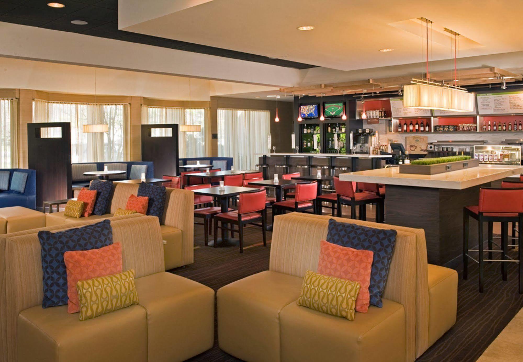 Courtyard by Marriott Rockville Exteriör bild